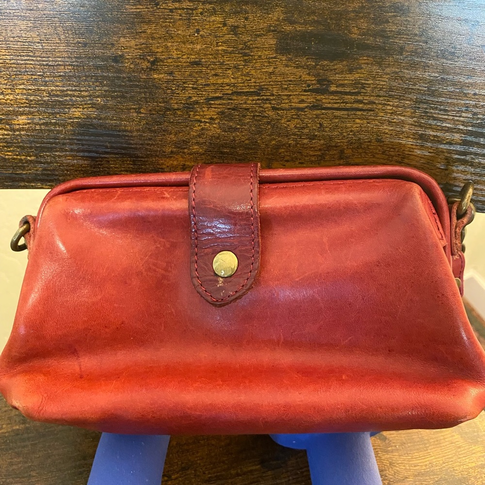 Small Big Mouth Genuine Leather Crossbody Bag-Vintage!!